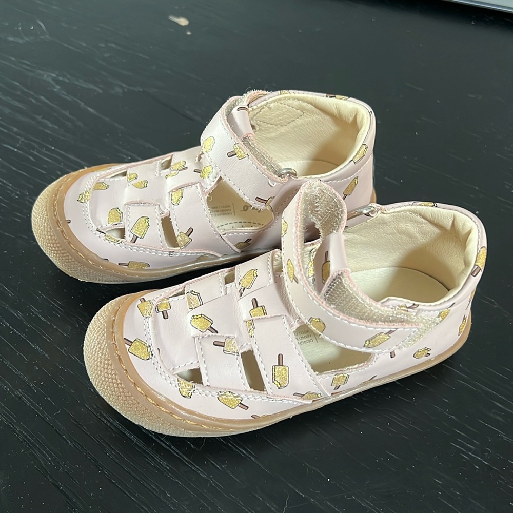 Naturino shoes size 23 brand new
